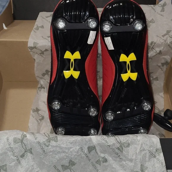 Under Armour Men's Football Cleats- Size 13.5 (color- Black/Red/Yellow) - Picture 3 of 9